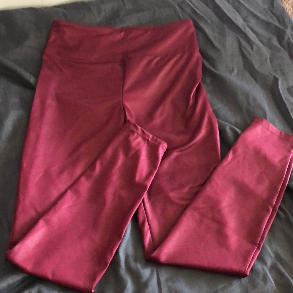 Shimmer wine colored legging